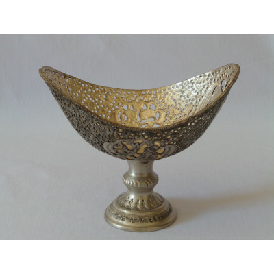 Hand Engraving on Sliver Plated Candy/Nut Pedestal Oval Bowl - HG2005