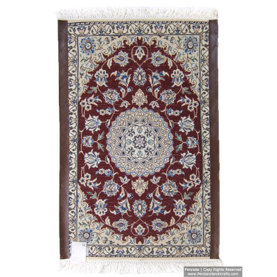Medallion Design Wool & Cotton Naein Persian Rug  -  RN5000 Medallion Design Wool & Cotton Naein Persian Rug  -  RN5000
