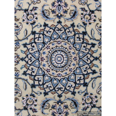 Medallion Design Wool & Cotton Naein Persian Rug  -  RN5007 Medallion Design Wool & Cotton Naein Persian Rug  -  RN5007