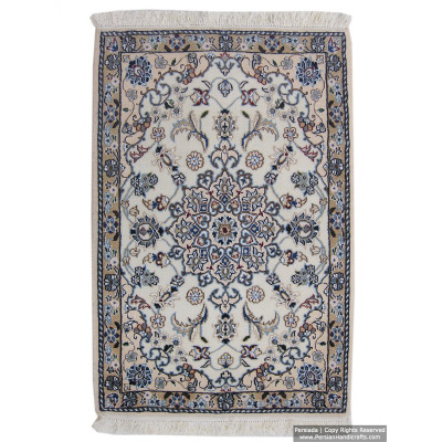 Medallion Design Wool & Cotton Naein Persian Rug  -  RN5008