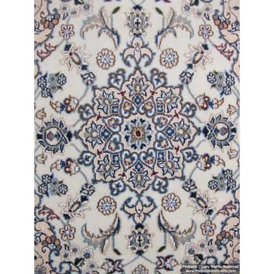 Medallion Design Wool & Cotton Naein Persian Rug  -  RN5008 Medallion Design Wool & Cotton Naein Persian Rug  -  RN5008